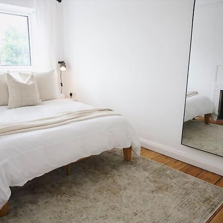 The Palm House Falmouth - Minutes From The Beach! Экстерьер фото
