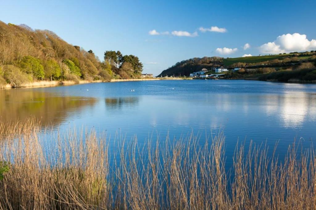 The Palm House Falmouth - Minutes From The Beach! Экстерьер фото